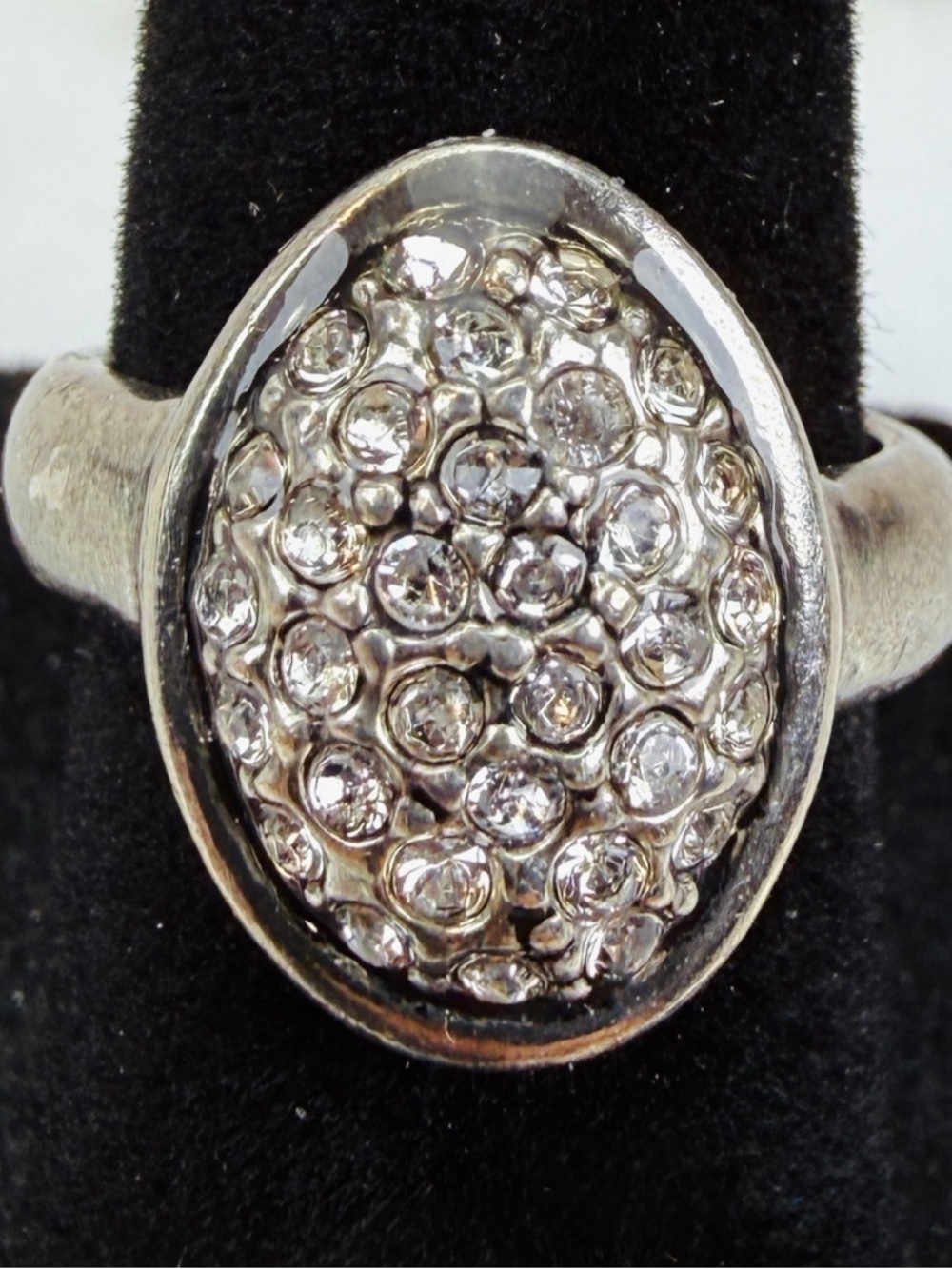 Leah Sophia size 6 Silvertone Crystal Ring
